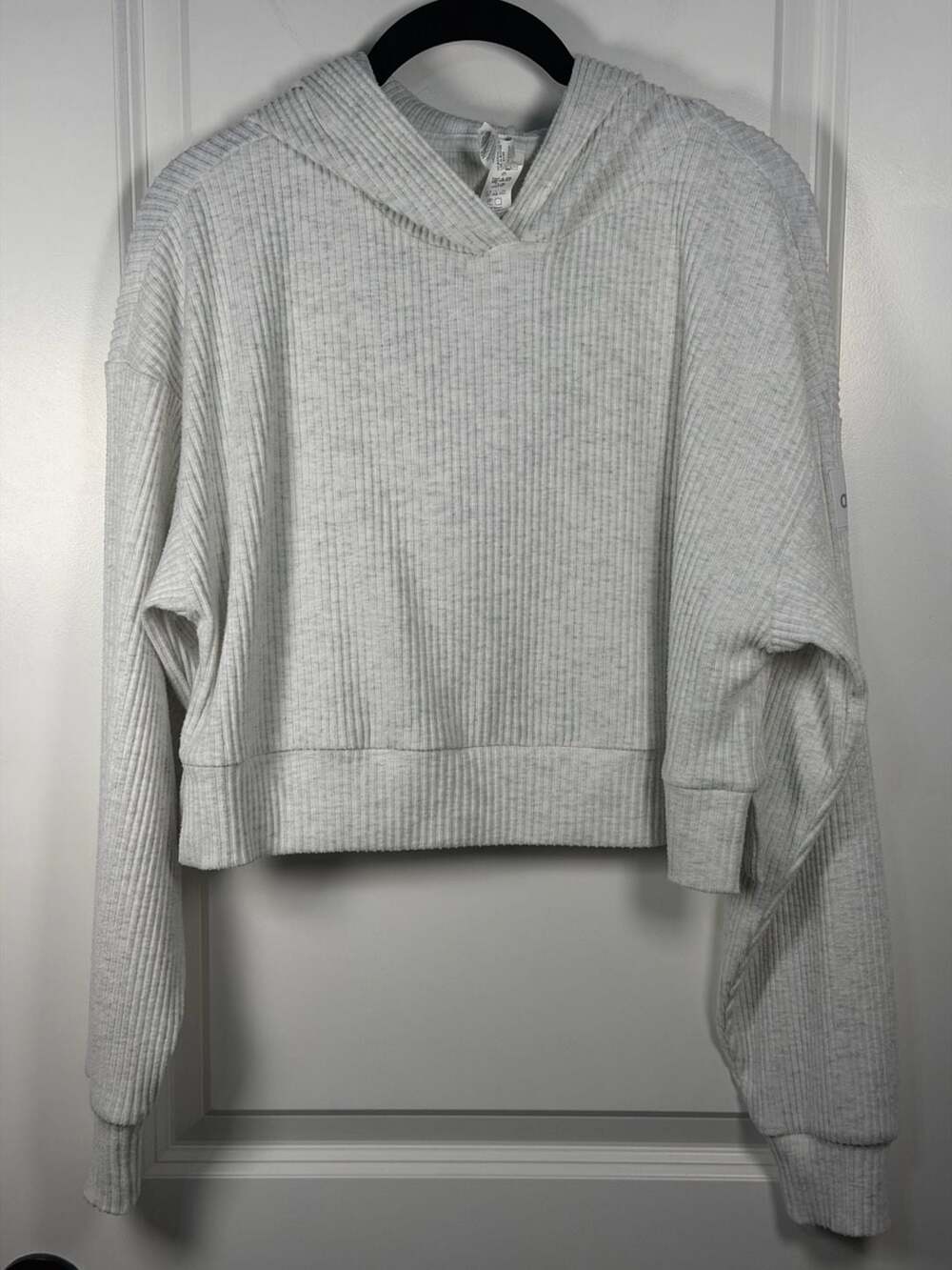 Alo Yoga Muse Rib-Knit Cropped Hoodie